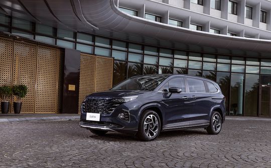 Hyundai Custin "tham chiến" ở phân khúc MPV cỡ trung