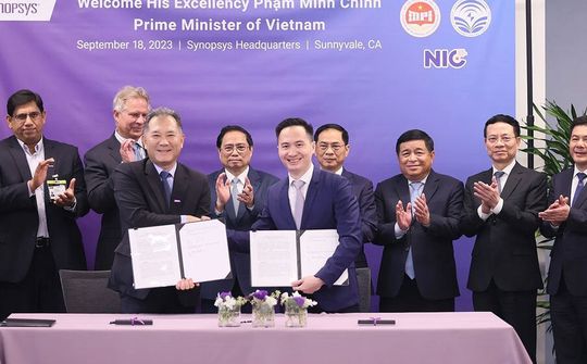 Tập đoàn chip Synopsys hỗ trợ Việt Nam phát triển ngành công nghiệp bán dẫn