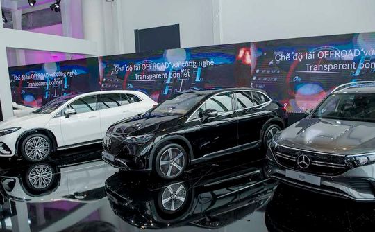 Ba mẫu xe điện Mercedes-Benz ra mắt tại Việt Nam