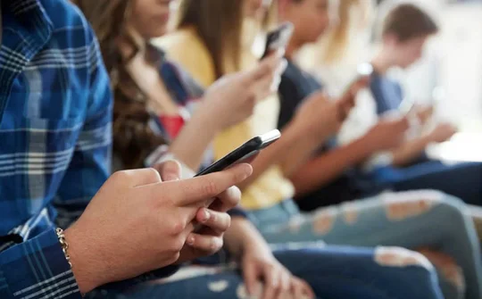 ‘Hỗ trợ trẻ em cai nghiện Internet vô cùng khó khăn’