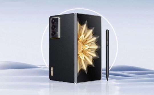 Honor ra mắt điện thoại gập Magic V2, giá khoảng 41 triệu đồng
