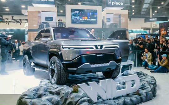 VinFast giới thiệu mẫu xe ôtô bán tải điện đầu tiên tại CES 2024