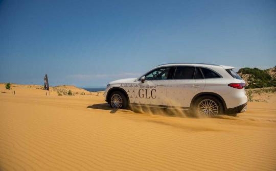 Mercedes-Benz giảm 50% lệ phí trước bạ cho nhiều dòng xe