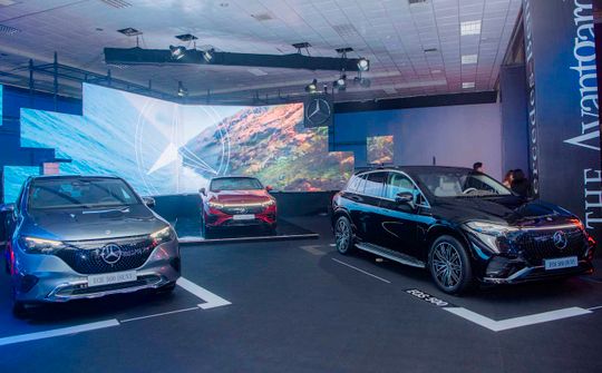 Ngắm dàn xe sang trị giá 150 tỷ đồng tại Mercedes-Benz: The Avantgarde