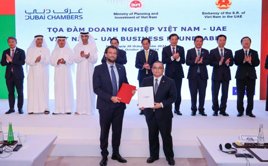 Viettel AI hợp tác với công ty phân tích dữ liệu lớn và AI tạo sinh hàng đầu UAE