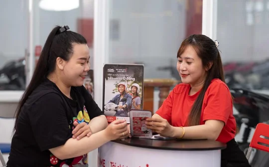Áp lực chi tiêu, sắm sửa nhưng người Việt vẫn lạc quan đón Tết 2025