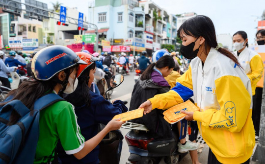 TP.HCM: "Việc đi tìm người”, giảm áp lực cho người lao động