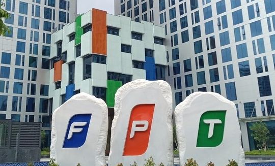 FPT lần thứ 9 liên tiếp đứng trong top 10 Sao Vàng Đất Việt