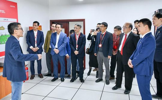 Viettel tài trợ Phòng thí nghiệm 5G/6G cho ĐH Bách khoa Hà Nội