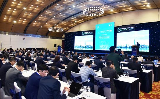 Phát triển thành phố thông minh vượt qua các thách thức về hạ tầng và nguồn lực