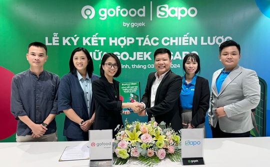 Sapo bắt tay Gojek triển khai giải pháp Sapo FnB quản lý bán hàng đa kênh kết hợp