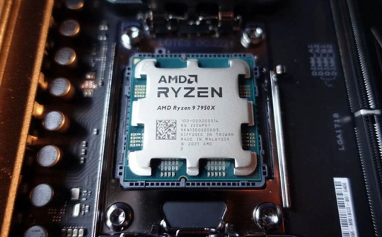 Giới khai thác tiền ảo ráo riết săn lùng CPU Ryzen của AMD