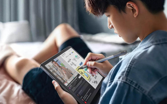 Lenovo trình làng máy tính bảng Tab M11 hỗ trợ học tập