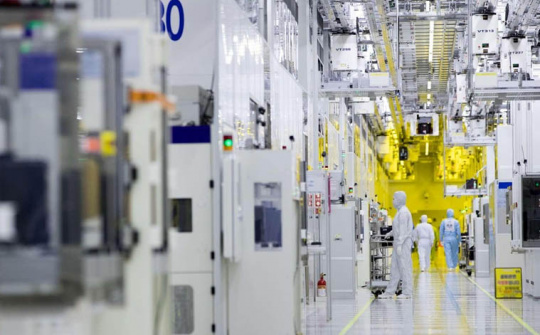 Samsung muốn trở thành nhà sản xuất linh kiện bán dẫn lớn nhất thế giới