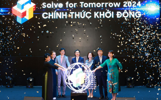 “Xe buýt Solve for Tomorrow” khởi hành để phổ cập kiến thức STEM