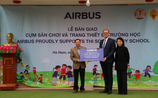 Airbus hỗ trợ nâng cấp cơ sở vật chất giáo dục và sân chơi tại Trường Tiểu học Thi Sơn