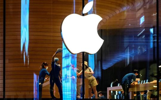 Cổ phiếu bị bán tháo khiến giá trị vốn hóa của Apple giảm 200 tỷ USD