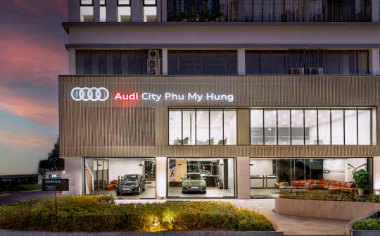Đại lý Audi City vừa khai trương, trang bị cả trạm sạc nhanh 160 kW cho khách đi xe điện