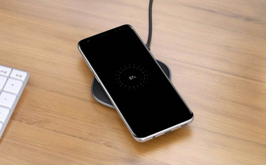 Android 15 sẽ mang đến phương thức sạc không dây mới