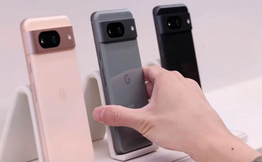 Google sẽ cho phép chạy AI Gemini Nano trên điện thoại Pixel 8