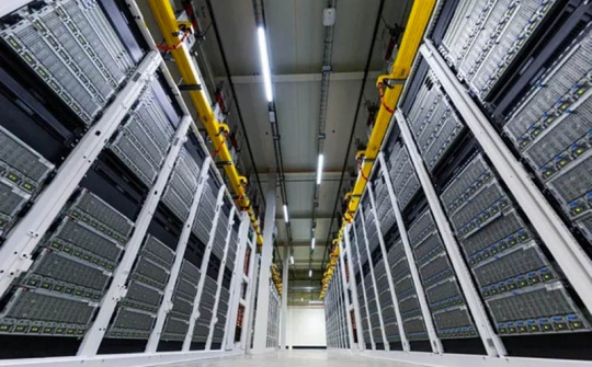 Microsoft hợp tác OpenAI phát triển siêu máy tính AI giá hơn 100 tỉ USD