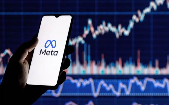 Meta Platforms đẩy mạnh huấn luyện AI