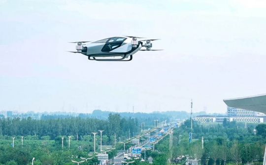 Ô tô bay xuất hiện trên bầu trời Trung Quốc