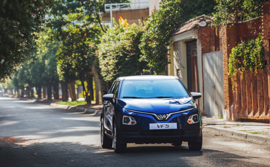 Ông Phạm Nhật Vượng lập công ty FGF mua bán, cho thuê ô tô điện