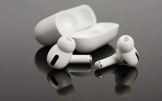 Tai nghe AirPods sẽ có camera hồng ngoại trên hộp sạc
