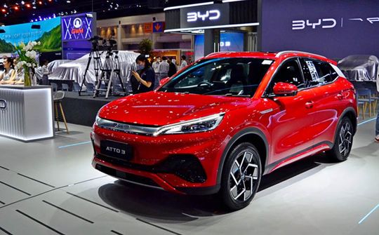 Hãng xe điện BYD sẽ vượt mặt Tesla ngay trong năm 2024