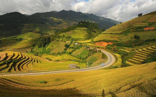 Cùng Booking.com lướt nhanh 4 điểm đến nội địa cho du lịch mùa Thu