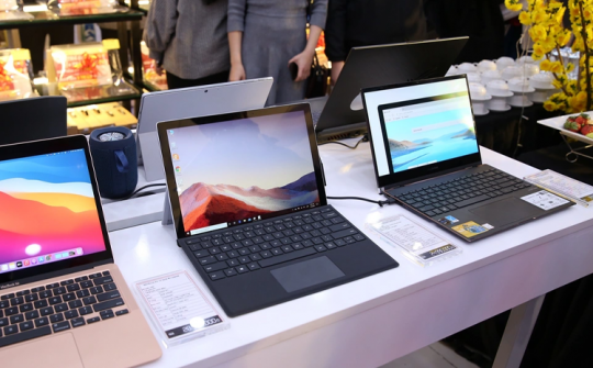 Thị trường PC cuối năm 2024 tăng trưởng trở lại