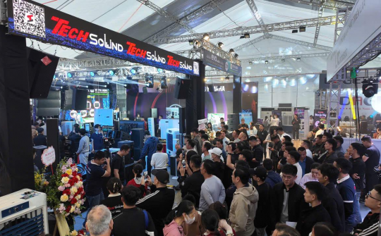 PLASE SHOW Hà Nội 2025: Khám phá công nghệ âm thanh, ánh sáng hiện đại cùng những dàn thiết bị "khủng"