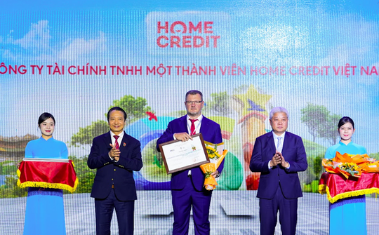 Home Credit lọt Top 10 Doanh nghiệp Bền vững tiêu biểu thuộc lĩnh vực Thương mại - Dịch vụ
