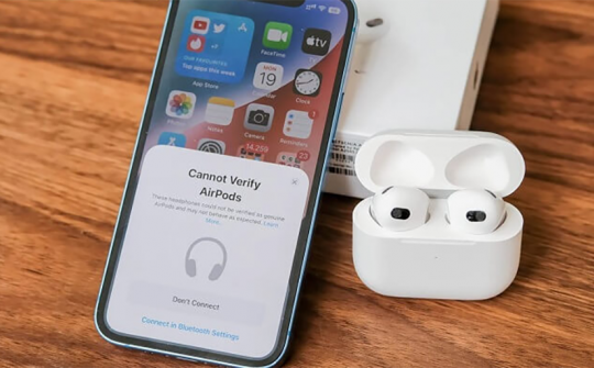 iOS 26.3 giúp iPhone kết nối với mọi tai nghe nhanh như AirPods