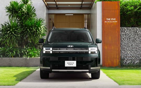 Hyundai Santa Fe Hybrid giá 1,369 tỷ đồng về Việt Nam
