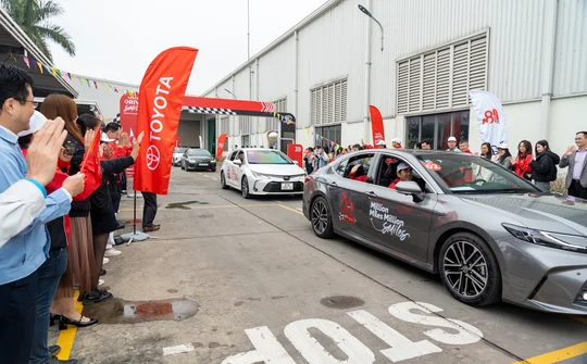 Đoàn xe Toyota Hybrid chinh phục hành trình hơn 5.000km