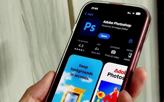 Đã có ứng dụng Photoshop miễn phí trên iPhone