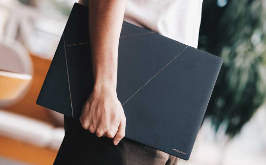 ASUS ra mắt laptop AI 16-inch trang bị chip AMD Zenbook S16