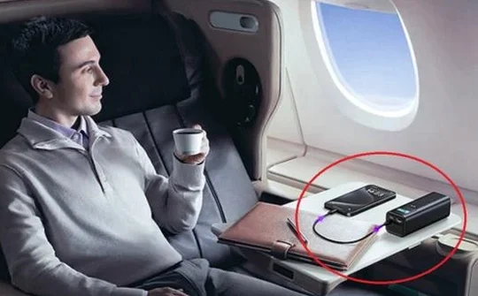 Vì sao nhiều hãng hàng không đồng loạt cảnh báo về pin dự phòng?