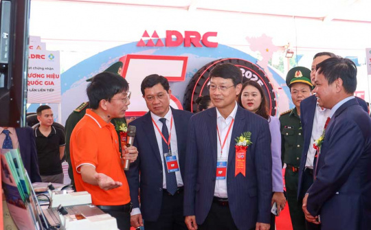 FPT trưng bày thành tựu công nghệ nổi bật tại Đà Nẵng