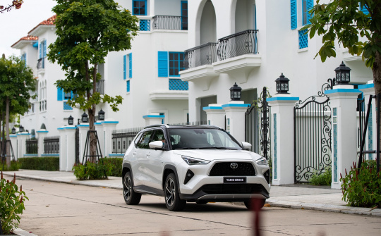 Toyota Việt Nam bán 5.455 xe trong tháng 3, nhiều mẫu xe Hybrid được yêu thích