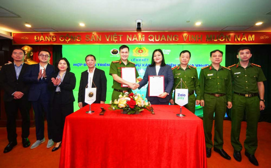 Người dùng Zalopay được xác thực định danh điện tử qua ứng dụng VNeID
