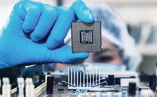 Đào tạo nhân lực ngành bán dẫn: Nắm "thời điểm vàng" để bứt phá trong chuỗi giá trị toàn cầu