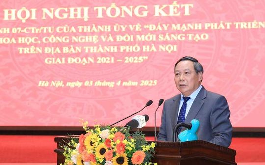 FPT nhận bằng khen về phát triển KHCN và đổi mới sáng tạo
