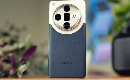 OPPO Find X8 Ultra được hỗ trợ công nghệ sạc nhanh ấn tượng