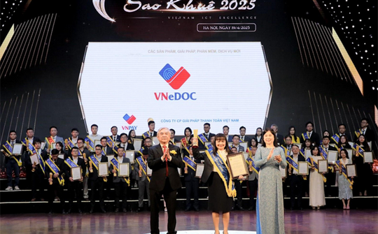 Nền tảng ký văn bản và hợp đồng điện tử VNeDOC đạt danh hiệu “Sản phẩm xuất sắc” tại Sao Khuê 2025