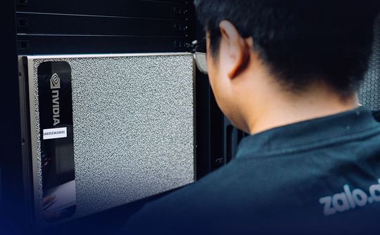 Xây dựng mô hình ngôn ngữ lớn "nội địa" - khát vọng tự chủ, tự cường công nghệ