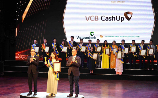 VCB CashUp Mobile App được vinh danh tại Sao Khuê 2025 - Mắt xích chiến lược trong hệ sinh thái ngân hàng số cho doanh nghiệp