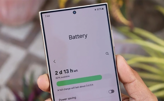 Samsung sửa lỗi hao pin của One UI 7
